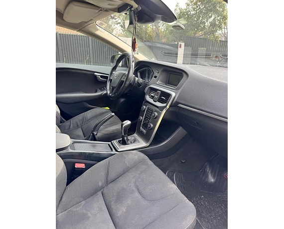 Volvo V 40 2.0 2016