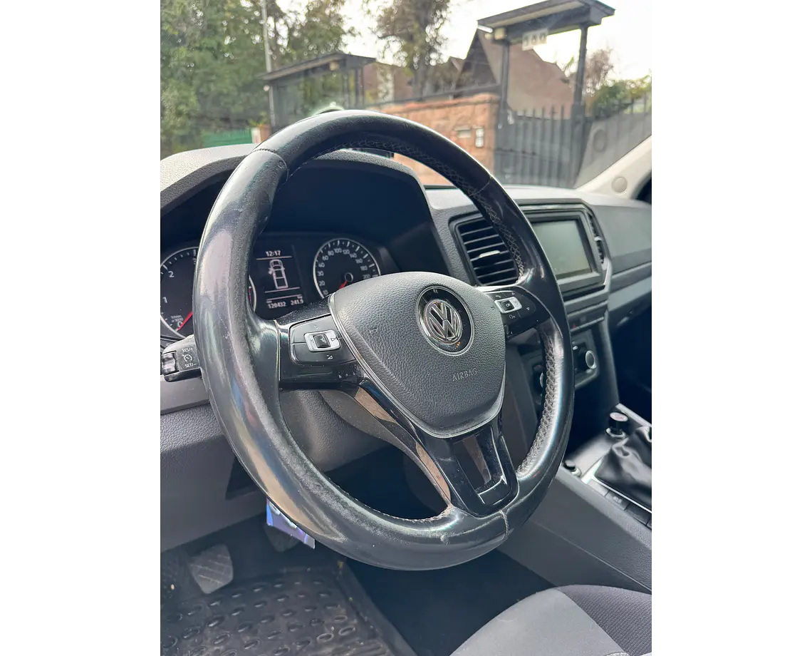 Volkswagen Amarok — foto 18 de 40