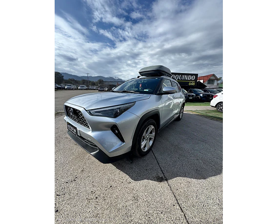 TOYOTA YARIS CROSS 2025