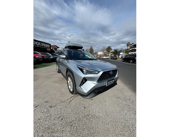 TOYOTA YARIS CROSS 2025