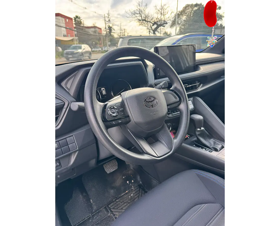 Toyota Yaris Cross — foto 14 de 28