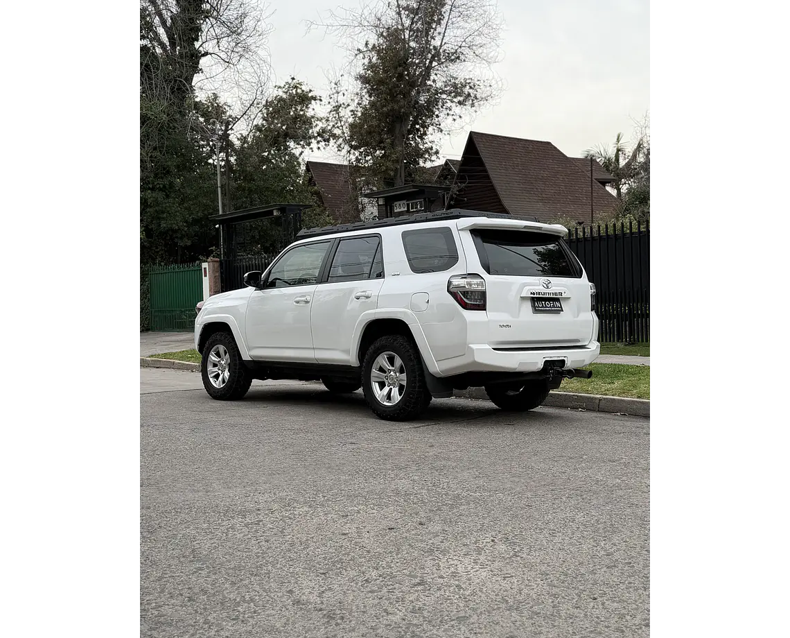 Toyota 4Runner 4.0 Sr5 Mv — foto 6 de 34