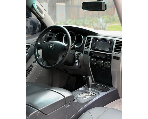 Toyota 4runner SR5 2009
