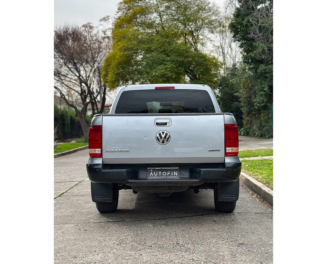Volkswagen Amarok Comfortline 4Motion — foto 8 de 40
