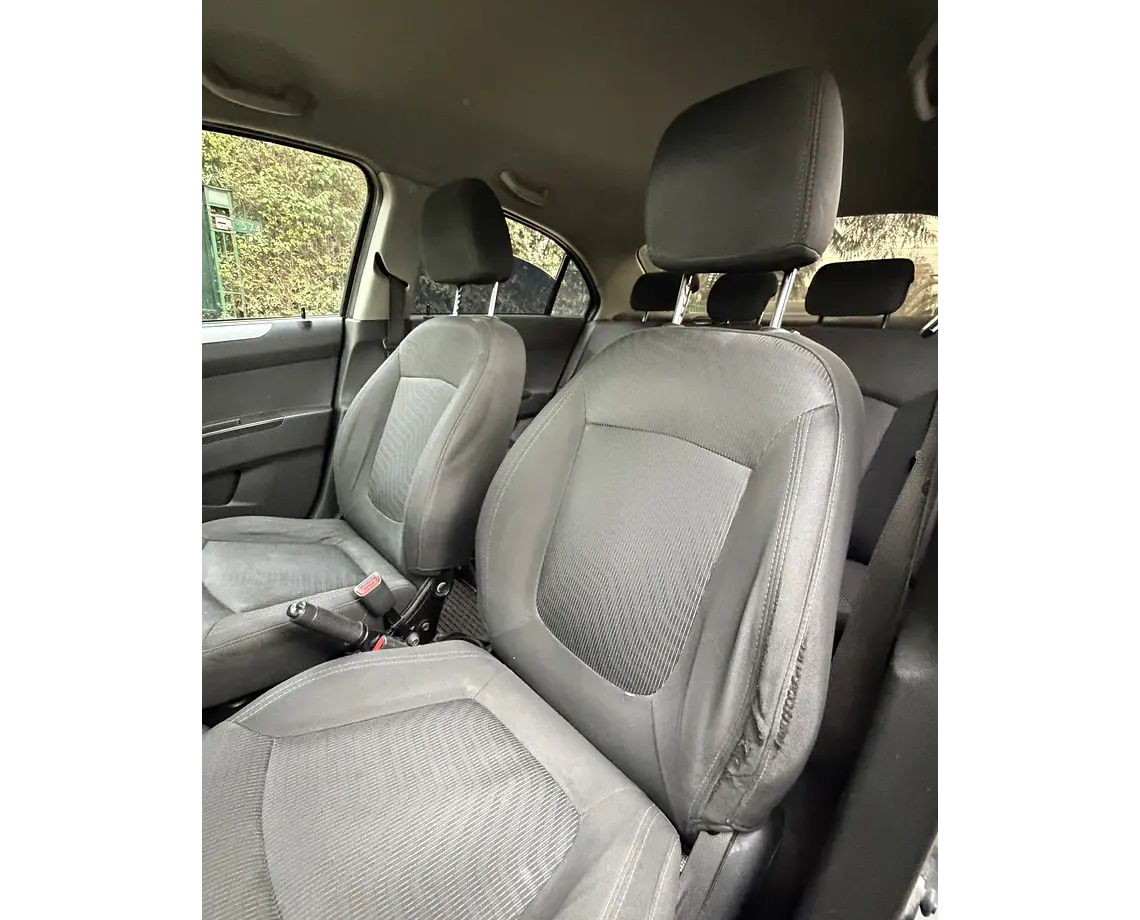 Chevrolet Spark Sedan Lt A — foto 14 de 32