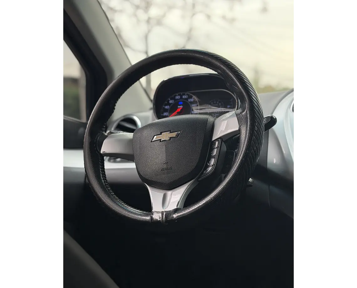 Chevrolet Spark Sedan Lt A — foto 20 de 32