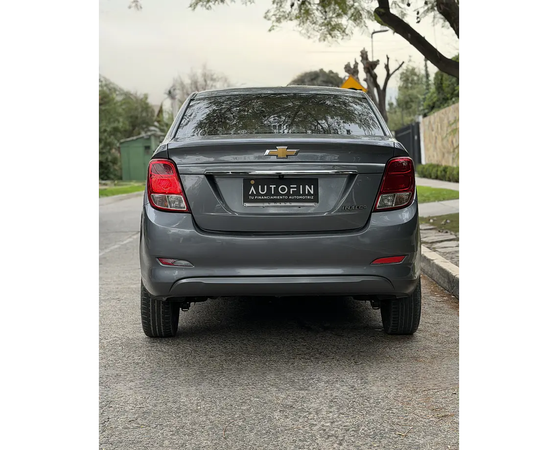 Chevrolet Spark Sedan Lt A — foto 8 de 32