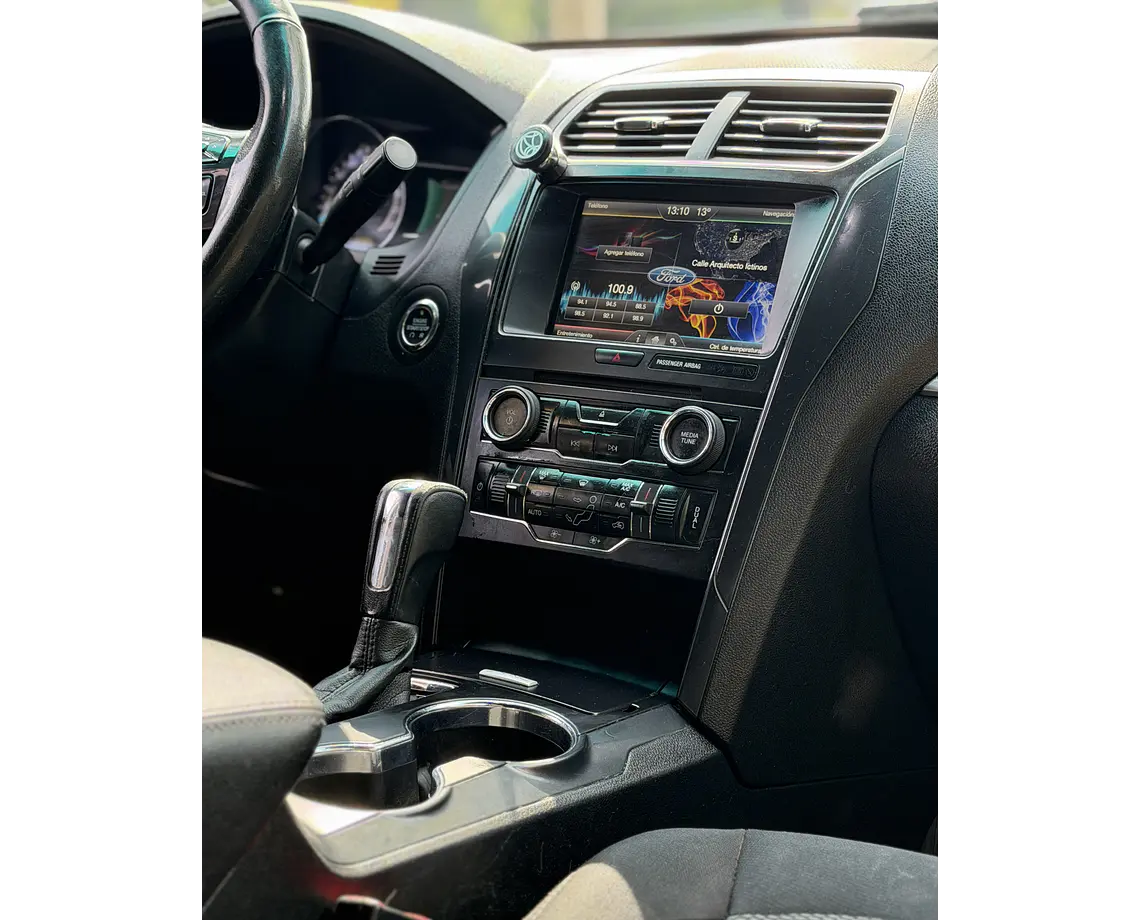 Ford Explorer Xlt3.5 Auto — foto 24 de 36