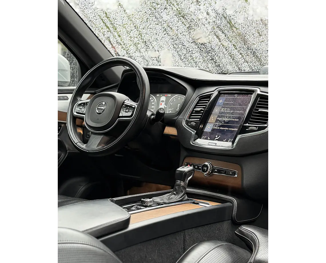 Volvo Xc90 2.0 T6 Inscriptcion — foto 32 de 40