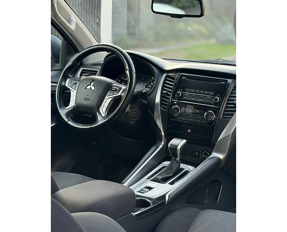 MITSUBISHI MONTERO SPORT 3.0 2019