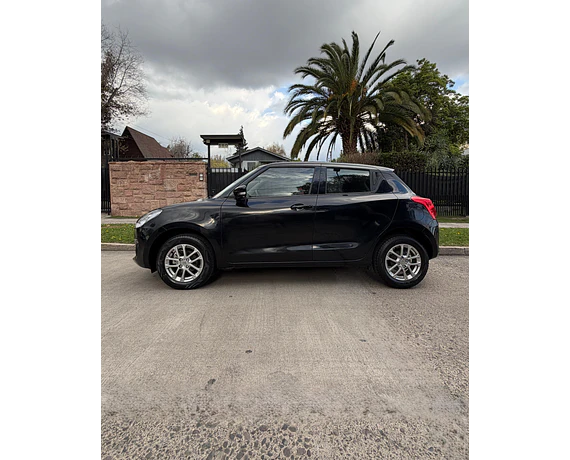 SUZUKI SWIFT 1.2 GL SPORT AUTO 2024