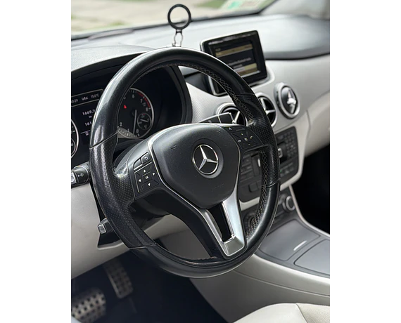 MERCEDES-BENZ B180 1.6 BLUEEFFICIENCY AUT 2013