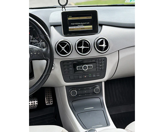 MERCEDES-BENZ B180 1.6 BLUEEFFICIENCY AUT 2013
