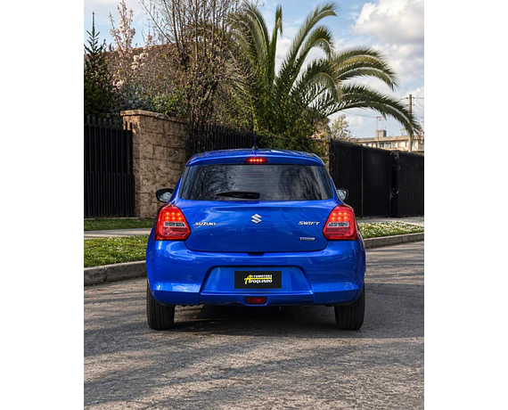 SUZUKI SWIFT HYBRID 1.2 MT 2022