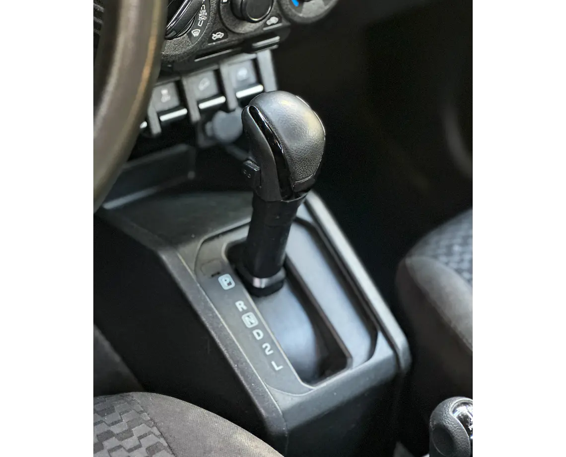 Suzuki Jimny 1.5 Gl 4X4 3P — foto 20 de 36