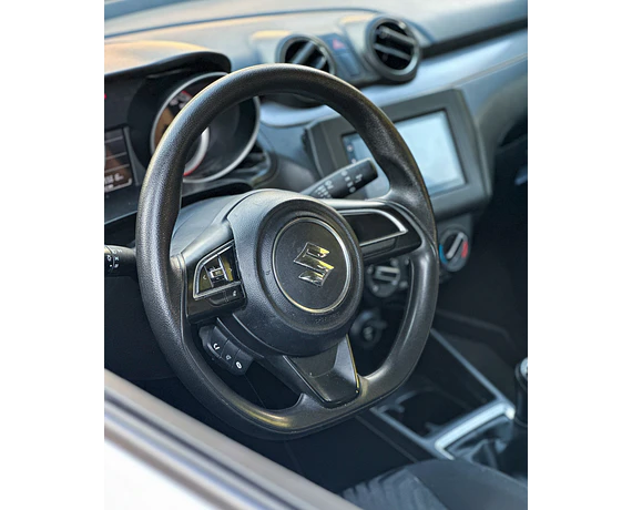 SUZUKI SWIFT GLX 1.2 MT 2023