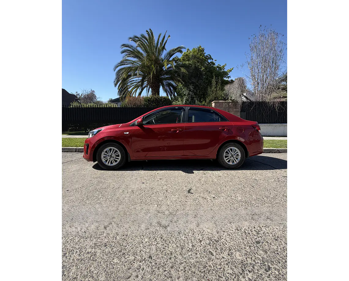 KIA Soluto 1.4 Lx — foto 10 de 34