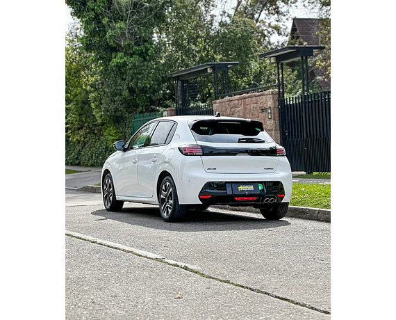 PEUGEOT 208 ALLURE 1.2 HIBRIDO 136 HP AUTO 2025