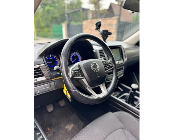 SSANYONG  REXTON 2.2 4x2 2018