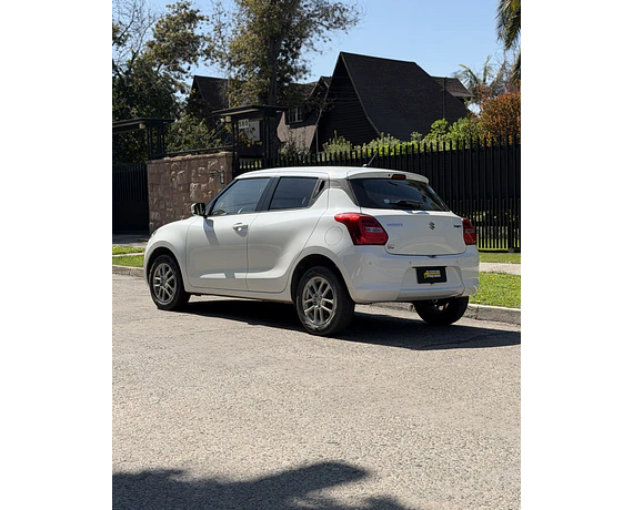 SUZUKI SWIFT GLX 1.2 MT 2025