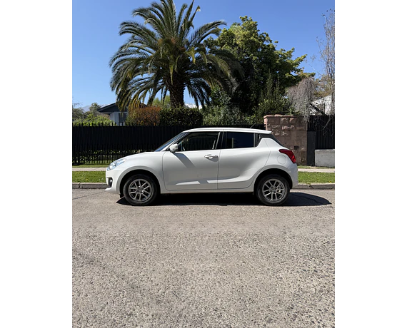 SUZUKI SWIFT GLX 1.2 MT 2025