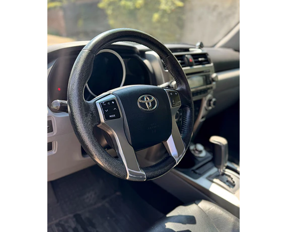 Toyota 4Runner Limited 4x4 Auto 2013