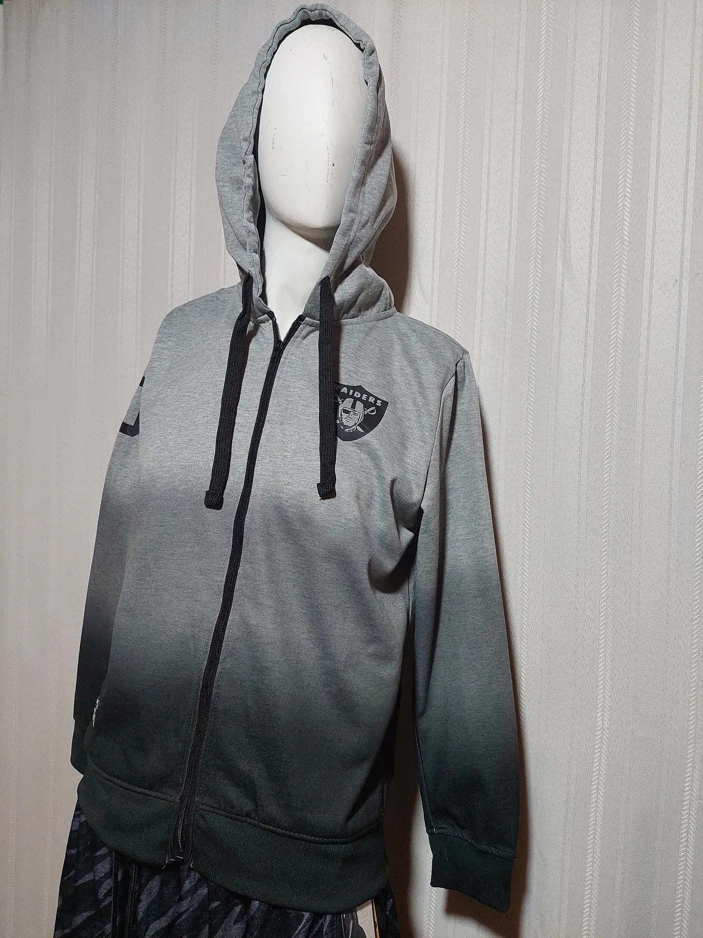 POLERÓN GRIS RAIDERS TALLA XL 1