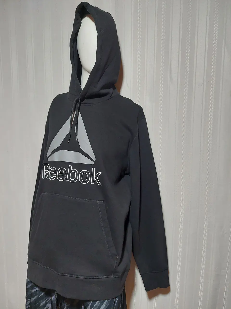 POLERÓN NEGRO REEBOK TALLA XL 2