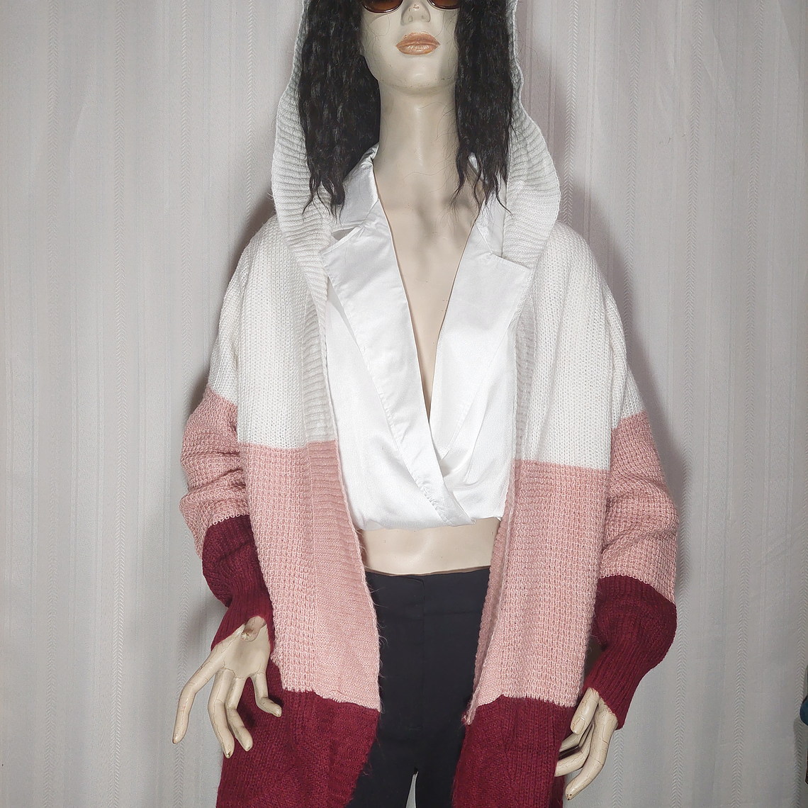 TAPADO CON GORRO MULTICOLOR NO BOUNDARIES TALLA XXL 1