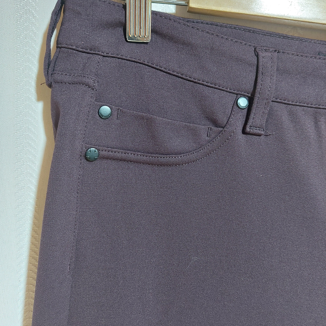 PANTALÓN BURDEO LIVERPOOL TALLA 14/32 4