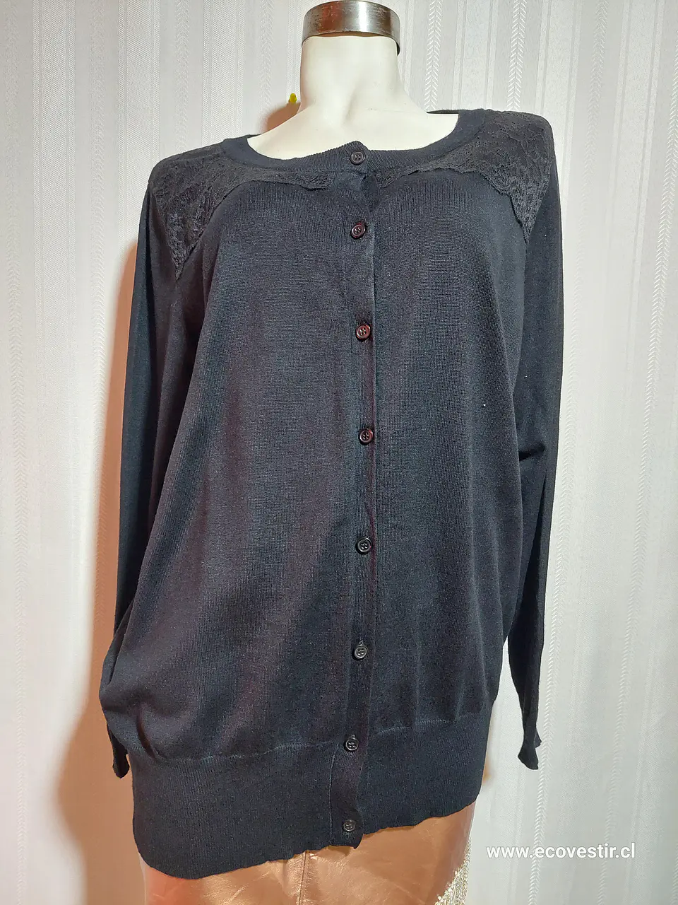 CHALECO BOTON NEGRO LANE BRYANT TALLA 18/20 2