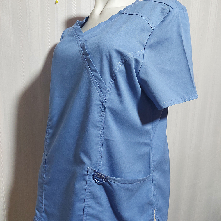 POLERA CELESTE CHEROKEE TALLA L 3