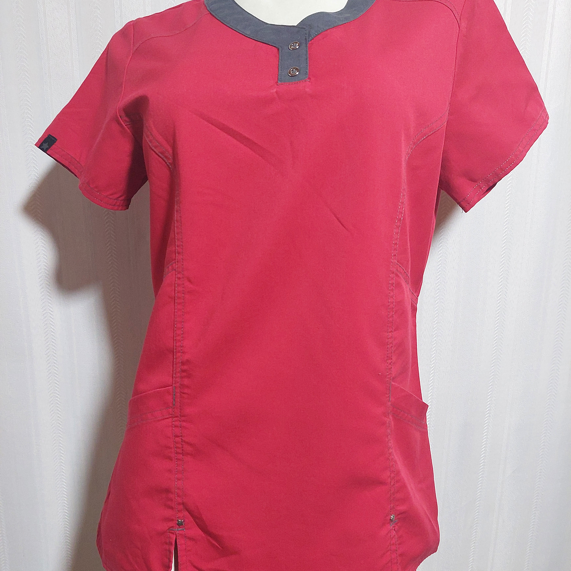 POLERA ROJO SCRUBSTAR TALLA S 1