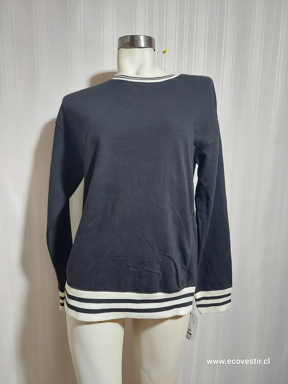 POLERÓN NEGRO WONDER NATION TALLA XXL  1