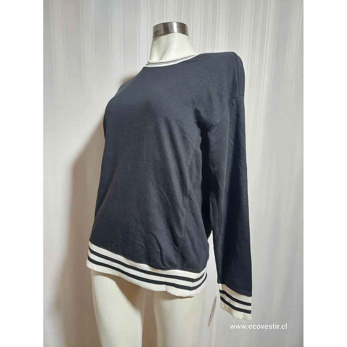 POLERÓN NEGRO WONDER NATION TALLA XXL  3