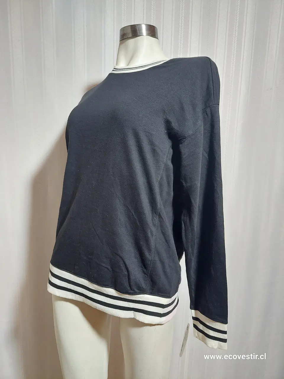 POLERÓN NEGRO WONDER NATION TALLA XXL  3