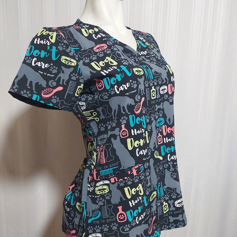 POLERA NEGRA CON ESTAMPADOS DOG IS GOOD TALLA XS 2