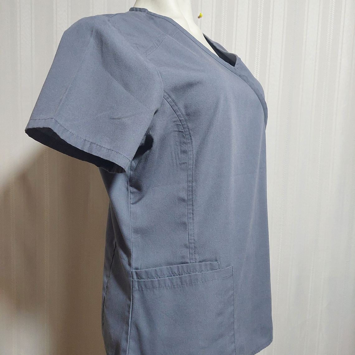 POLERA GRIS SCRUBSTAR TALLA M 2