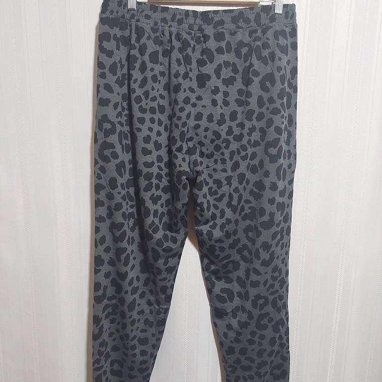 PANTALÓN BUZO NEGRO ESTAMPADO LULAROA TALLA 2XL 2