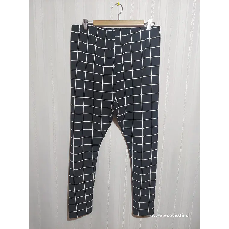 PANTALÓN CALZA NEGRO ESTAMPADO SHEIN TALLA 1XL 1