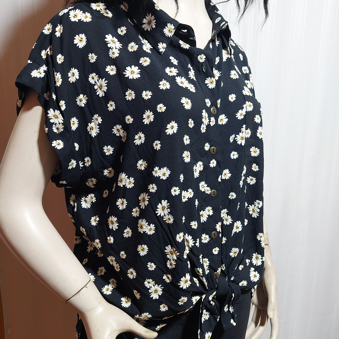 BLUSA ESTAMPADA NEGRA NO BOUNDARIES TALLA XXL 1