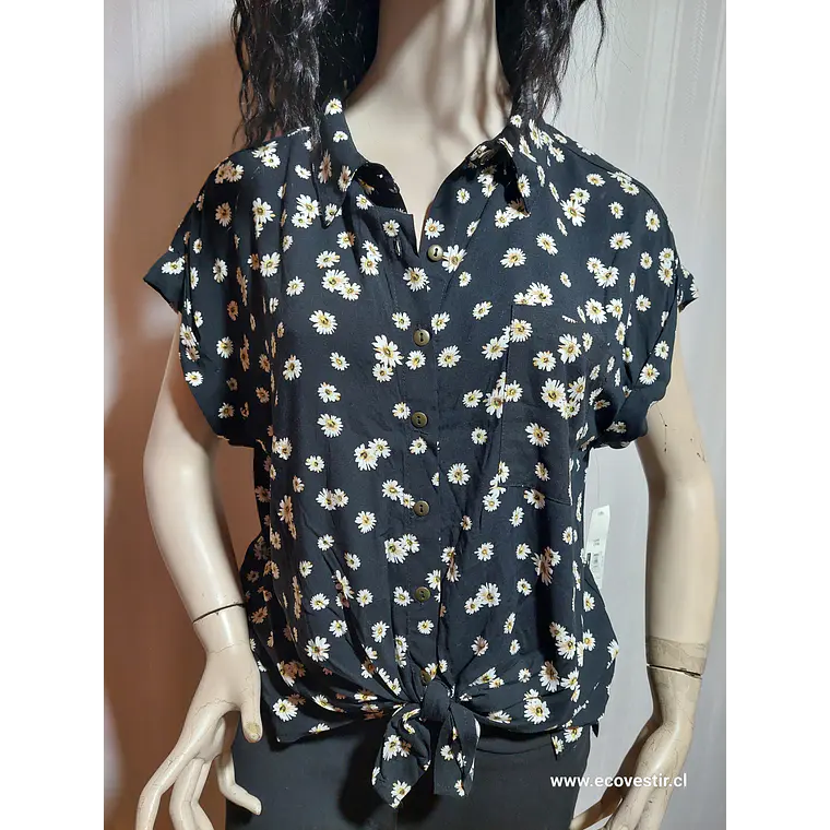 BLUSA ESTAMPADA NEGRA NO BOUNDARIES TALLA XXL 2