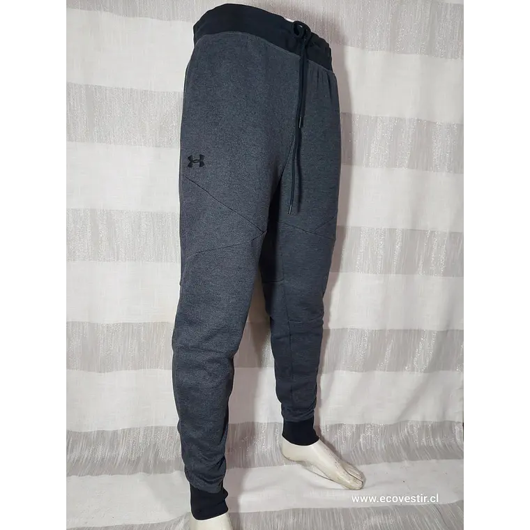 PANTALÓN BUZO GRIS UNDER ARMOUR TALLA 2XL 1