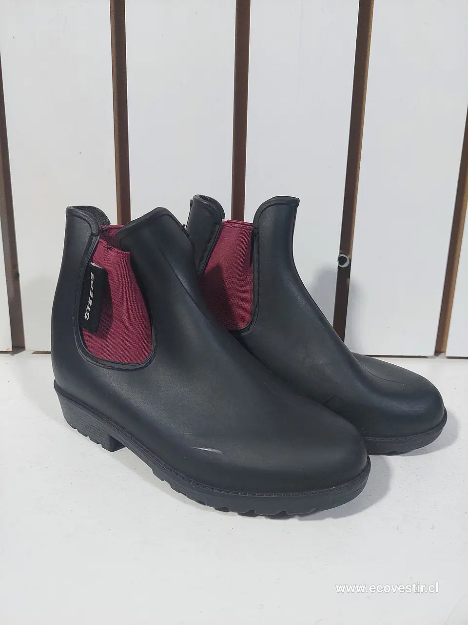 BOTIN DE AGUA NIÑO NEGRO  NRO.26 1