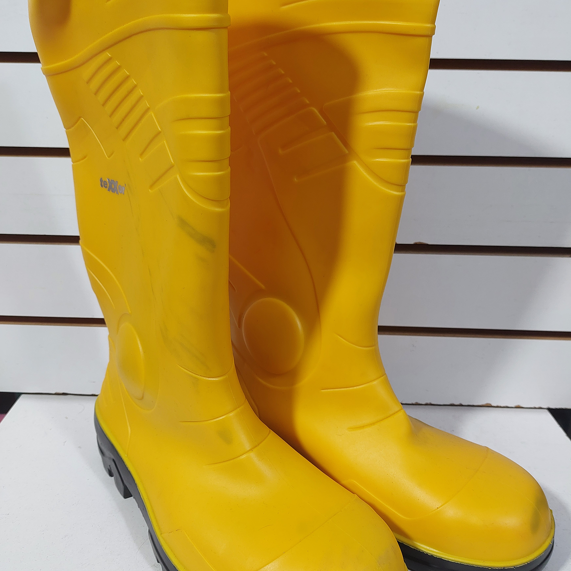 BOTA DE AGUA HOMBRE NRO. 41 1