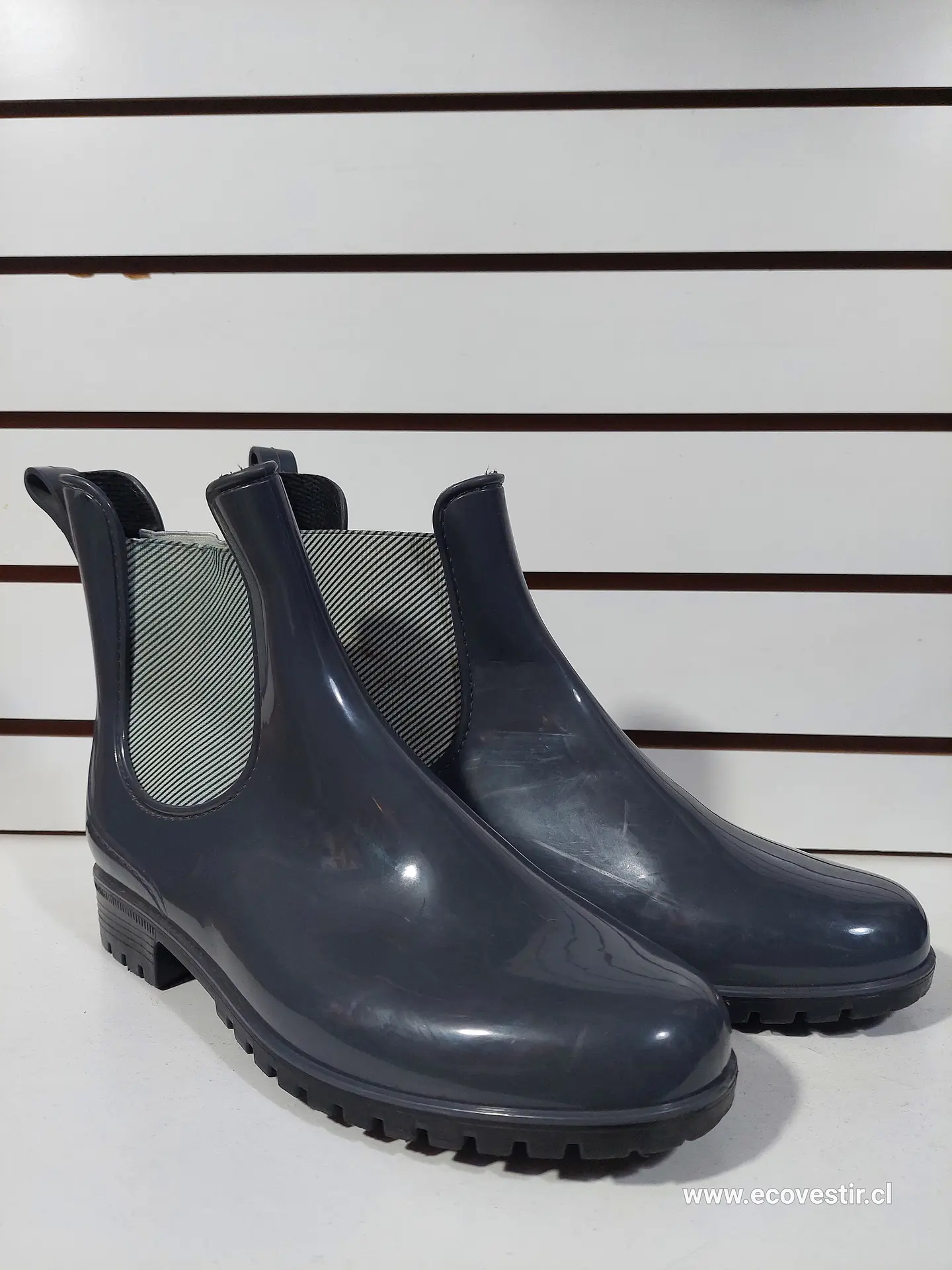 BOTIN DE AGUA MUJER GRIS NRO.37 1