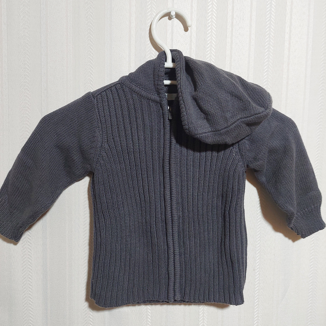 CHALECO CIERRE C/GORRO NIÑO GRIS TALLA 18M 1