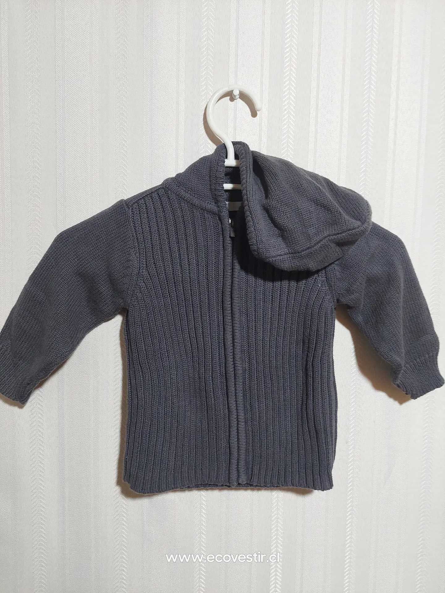 CHALECO CIERRE C/GORRO NIÑO GRIS TALLA 18M 1