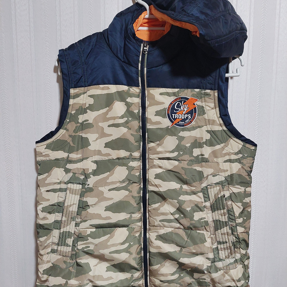 PARKA S/M NIÑO C/GORRO CAMUFLAJE TALLA 12 1