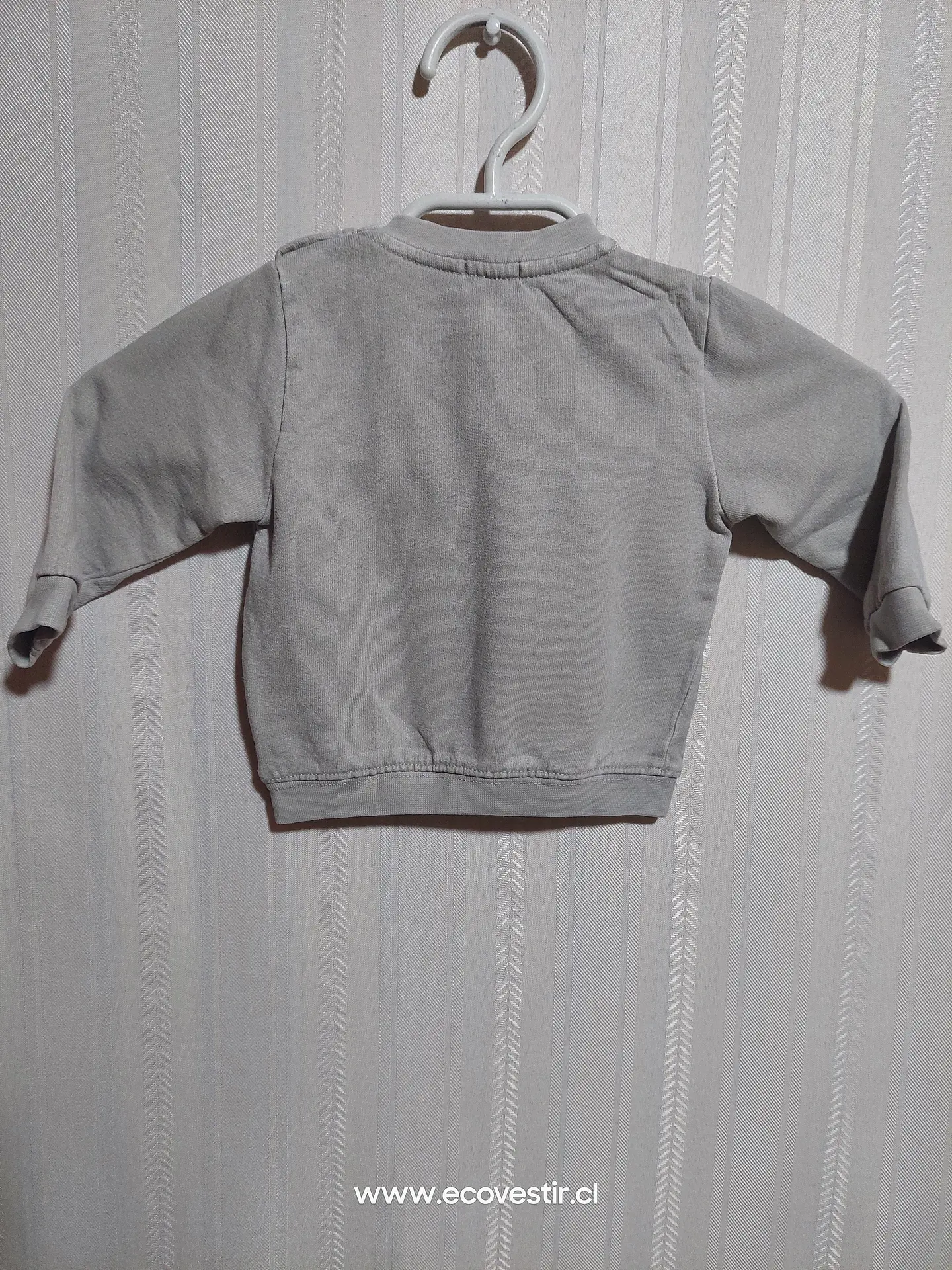 POLERÓN BABY GRIS PIXEL TALLA 9M 2